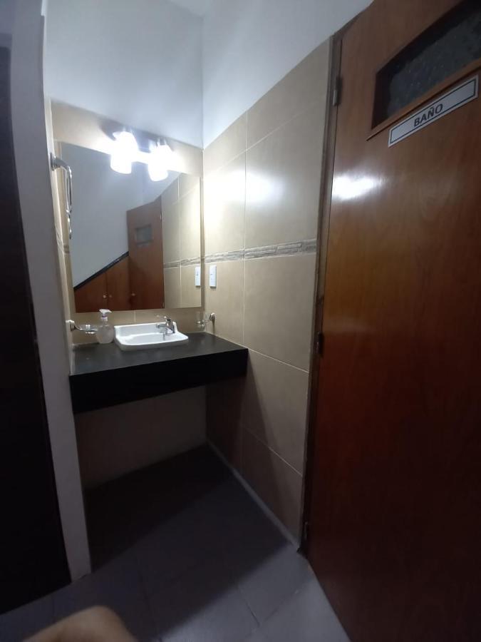 Apartamentos Willy - En Zona Residencial Con Estacionamiento Mendoza Exterior foto