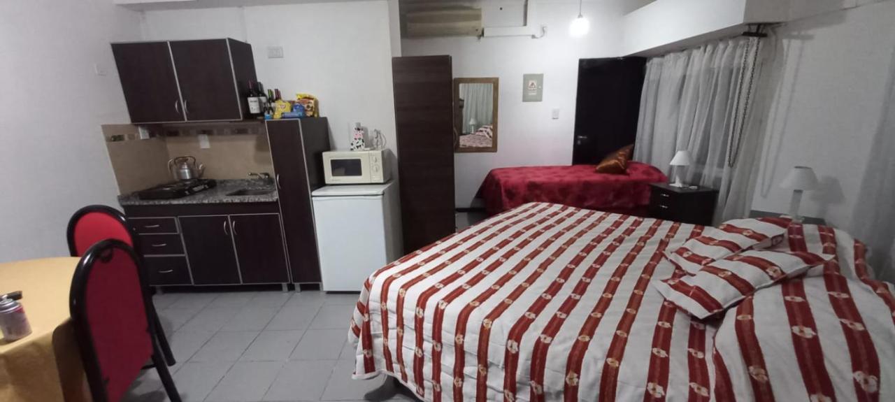 Apartamentos Willy - En Zona Residencial Con Estacionamiento Mendoza Exterior foto