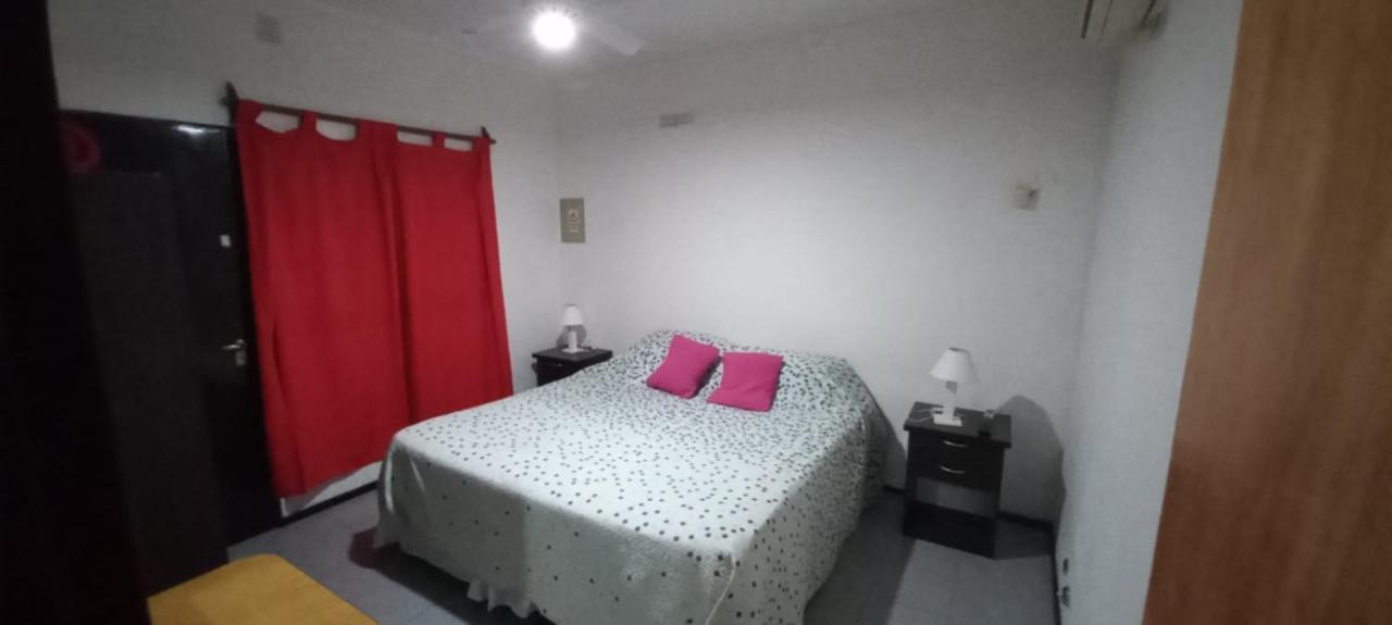Apartamentos Willy - En Zona Residencial Con Estacionamiento Mendoza Exterior foto