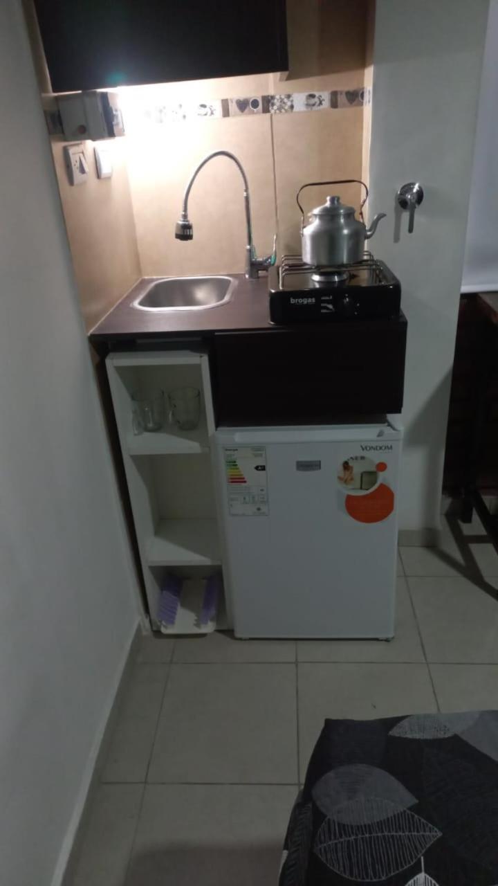 Apartamentos Willy - En Zona Residencial Con Estacionamiento Mendoza Exterior foto