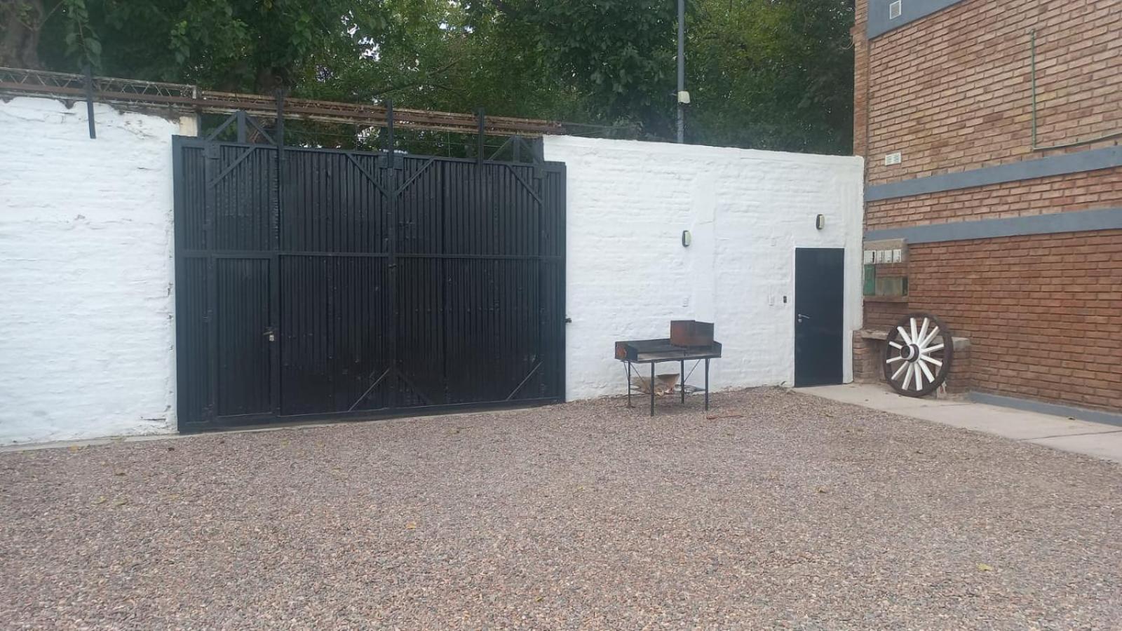 Apartamentos Willy - En Zona Residencial Con Estacionamiento Mendoza Exterior foto